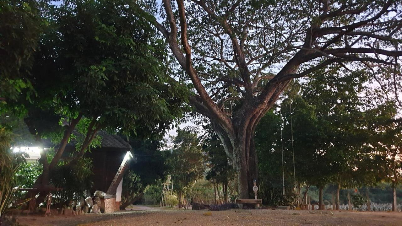 จำค่า ชาเลท์ บ้านพักสวนเกษตร Lampang Exterior photo